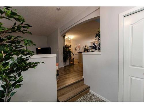 62 Joice Close, Red Deer, AB - Indoor Photo Showing Other Room