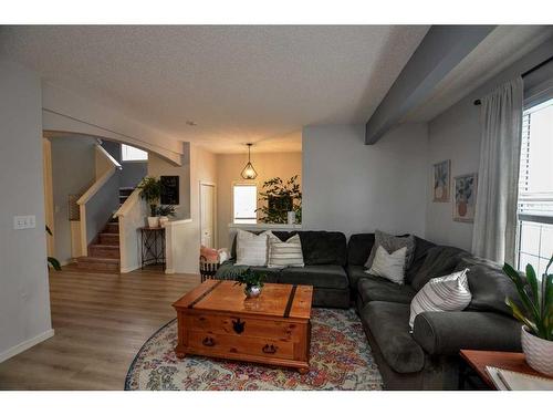 62 Joice Close, Red Deer, AB - Indoor Photo Showing Living Room