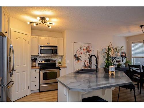 62 Joice Close, Red Deer, AB - Indoor Photo Showing Kitchen