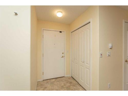 111-56 Carroll Crescent, Red Deer, AB - Indoor Photo Showing Other Room