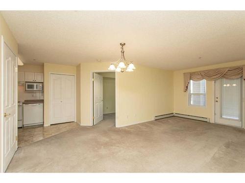 111-56 Carroll Crescent, Red Deer, AB - Indoor