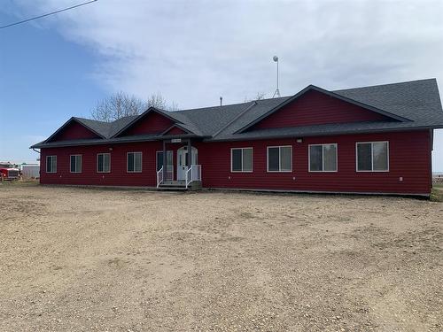 5209 49A Avenue, Bentley, AB 