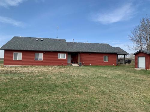 5209 49A Avenue, Bentley, AB 