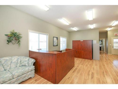 5209 49A Avenue, Bentley, AB 