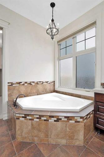 36 Sawyer Close, Red Deer, AB - Indoor Photo Showing Bathroom