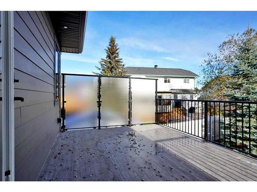 101-5300 60 Street, Sylvan Lake, AB - Outdoor With Exterior