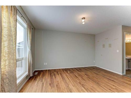 195 Ibbotson Close, Red Deer, AB - Indoor Photo Showing Other Room