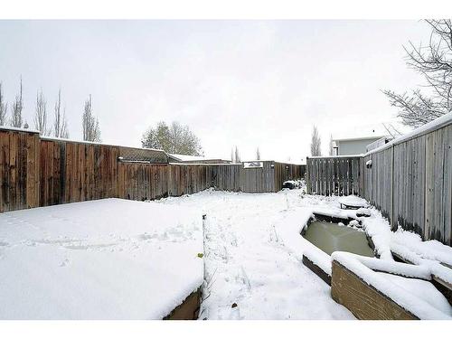 195 Ibbotson Close, Red Deer, AB - Outdoor