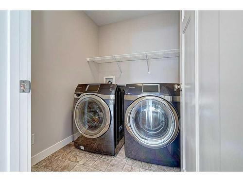 100 Thompson Crescent, Red Deer, AB - Indoor Photo Showing Laundry Room