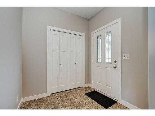 100 Thompson Crescent, Red Deer, AB - Indoor Photo Showing Other Room