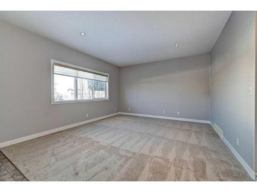 100 Thompson Crescent, Red Deer, AB - Indoor Photo Showing Other Room