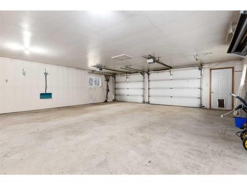 47440 Highway 854 Highway, Rural Camrose County, AB - Indoor Photo Showing Garage