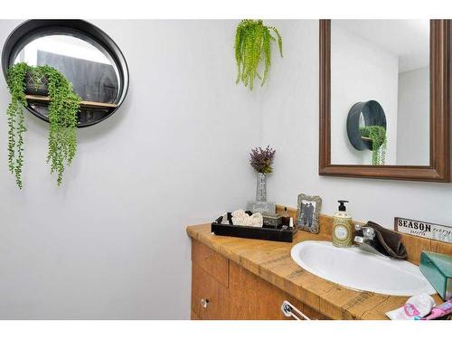 391083   6-5 Range Road, Rural Clearwater County, AB - Indoor Photo Showing Bathroom