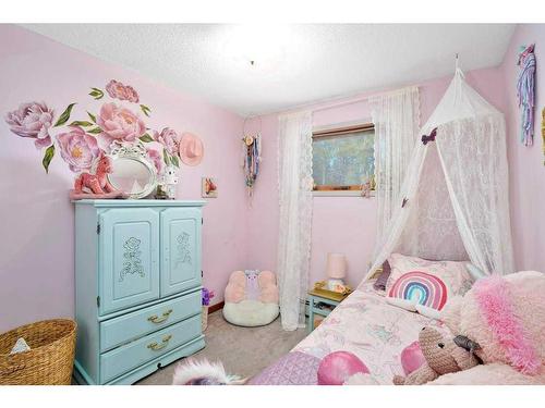 391083   6-5 Range Road, Rural Clearwater County, AB - Indoor Photo Showing Bedroom