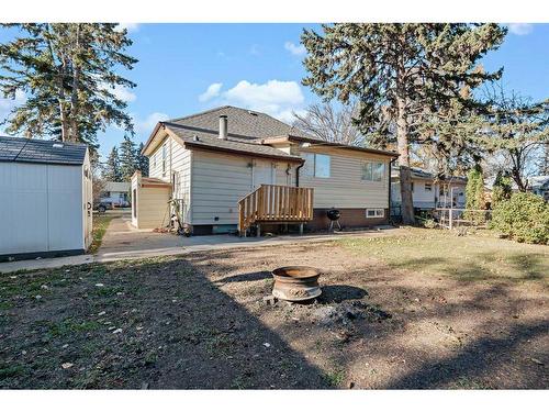 4209 43 Avenue, Red Deer, AB - Outdoor