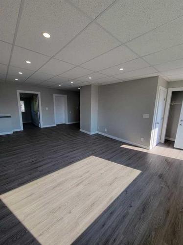 4209 43 Avenue, Red Deer, AB - Indoor Photo Showing Other Room