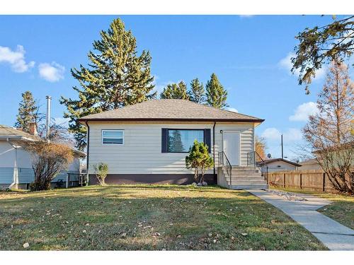 4209 43 Avenue, Red Deer, AB - Outdoor