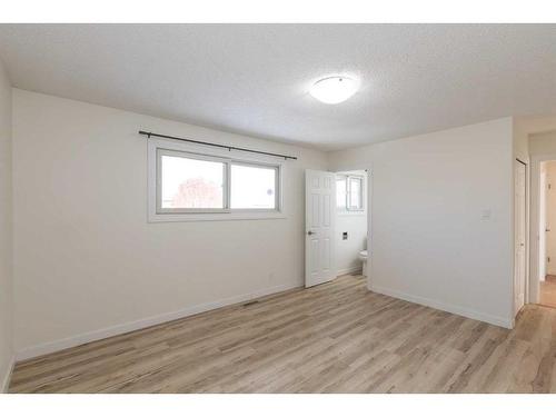 840 Osler Street, Carstairs, AB - Indoor Photo Showing Other Room