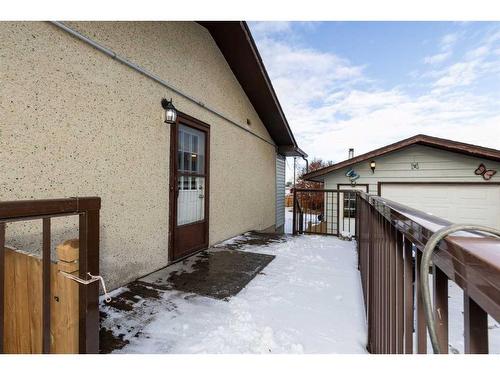 840 Osler Street, Carstairs, AB - Outdoor With Exterior