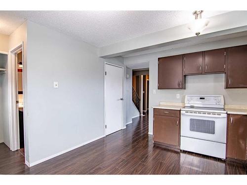 A-3 Grant Street, Red Deer, AB - Indoor Photo Showing Kitchen