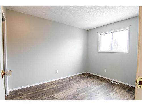 A-3 Grant Street, Red Deer, AB - Indoor Photo Showing Other Room