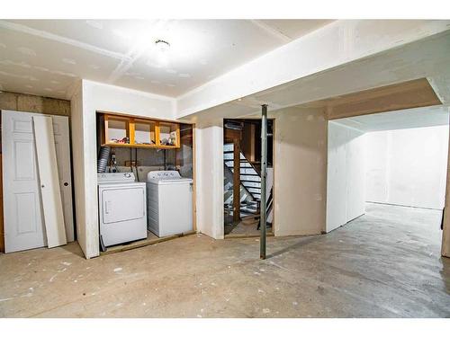 A-3 Grant Street, Red Deer, AB - Indoor Photo Showing Laundry Room