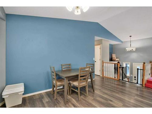 14 Hallgren Drive, Sylvan Lake, AB - Indoor Photo Showing Dining Room