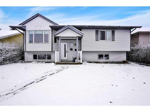 14 Hallgren Drive, Sylvan Lake, AB - Outdoor