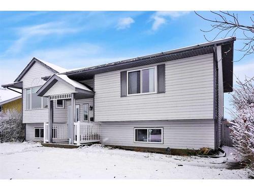 14 Hallgren Drive, Sylvan Lake, AB - Outdoor