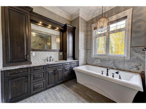 23 Bannerman Close, Red Deer, AB - Indoor Photo Showing Bathroom