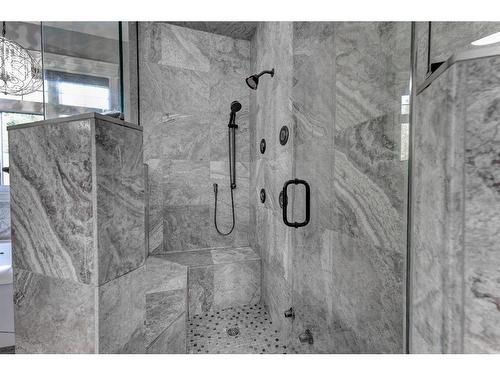 23 Bannerman Close, Red Deer, AB - Indoor Photo Showing Bathroom