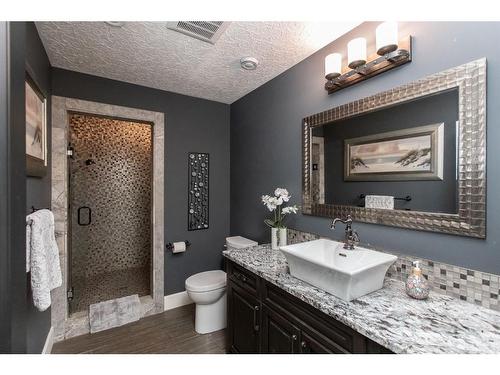 23 Bannerman Close, Red Deer, AB - Indoor Photo Showing Bathroom