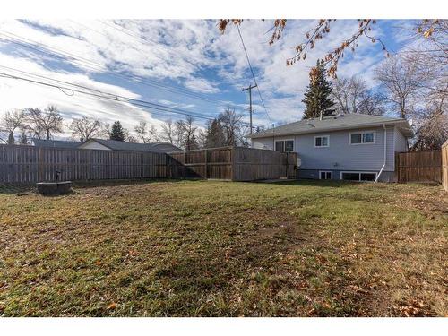 5007 43 Street, Camrose, AB - Outdoor