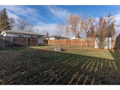 5007 43 Street, Camrose, AB - Outdoor