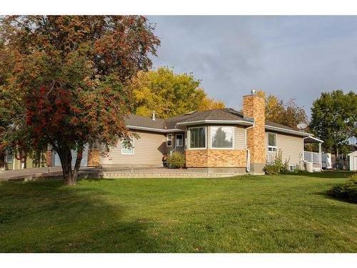 14 Pickwick Lane, Lacombe, AB - Outdoor With Deck Patio Veranda