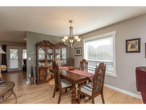 14 Pickwick Lane, Lacombe, AB - Indoor Photo Showing Dining Room