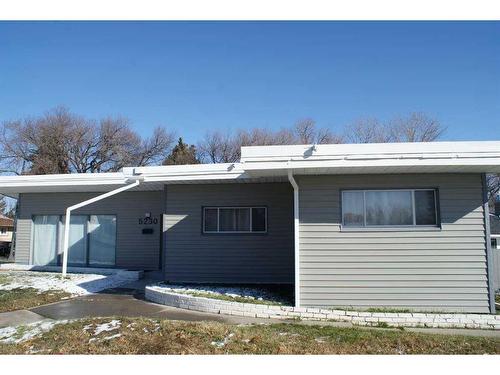 5230 4 Street Nw, Calgary, AB - Outdoor