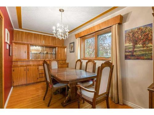 10621 60A Avenue Nw, Edmonton, AB - Indoor Photo Showing Dining Room