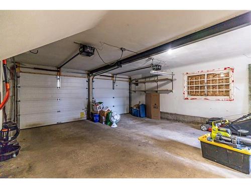 10621 60A Avenue Nw, Edmonton, AB - Indoor Photo Showing Garage