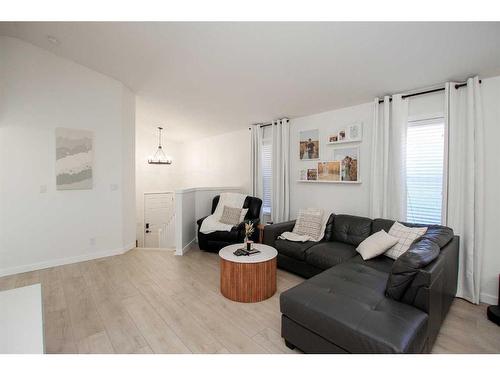 56 Trimble Close, Red Deer, AB - Indoor Photo Showing Living Room