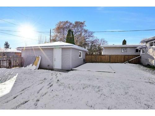 5713 West Park Crescent, Red Deer, AB - Outdoor