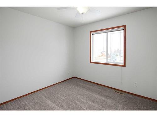 4905 Westbrooke Road, Blackfalds, AB - Indoor Photo Showing Other Room