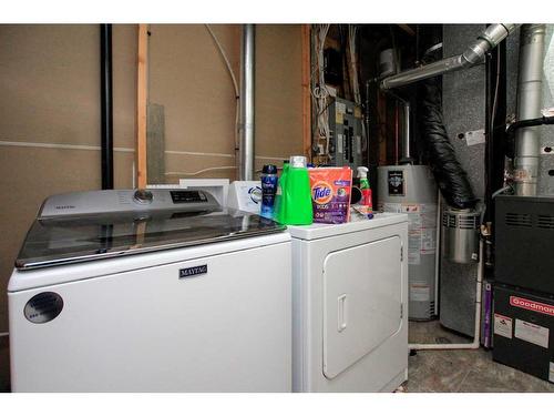 4905 Westbrooke Road, Blackfalds, AB - Indoor Photo Showing Laundry Room