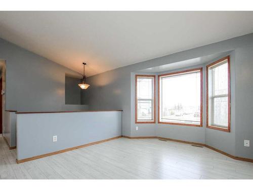 4905 Westbrooke Road, Blackfalds, AB - Indoor Photo Showing Other Room