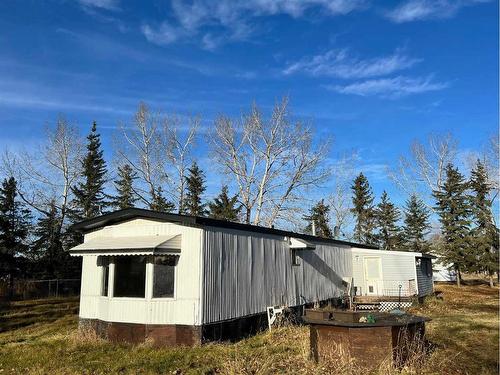 1407 Macquire Avenue, Ferintosh, AB - Outdoor