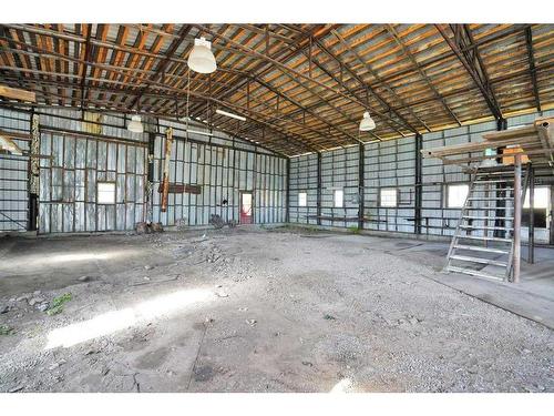 362073 Range Road 5-4, Rural Clearwater County, AB - Indoor Photo Showing Garage