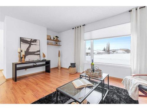 4307 46A Avenue, Red Deer, AB - Indoor Photo Showing Living Room