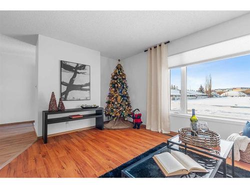 4307 46A Avenue, Red Deer, AB - Indoor Photo Showing Bedroom