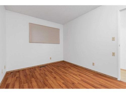 4307 46A Avenue, Red Deer, AB - Indoor Photo Showing Other Room