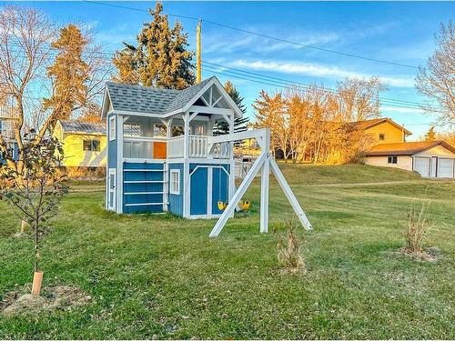 412 4 Avenue, Elnora, AB - Outdoor